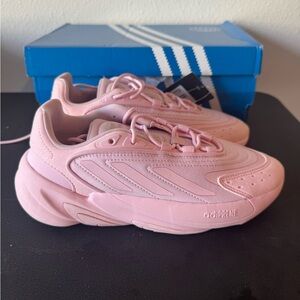 Size 5J (GS) - adidas Ozelia Low Clear Pink 2022